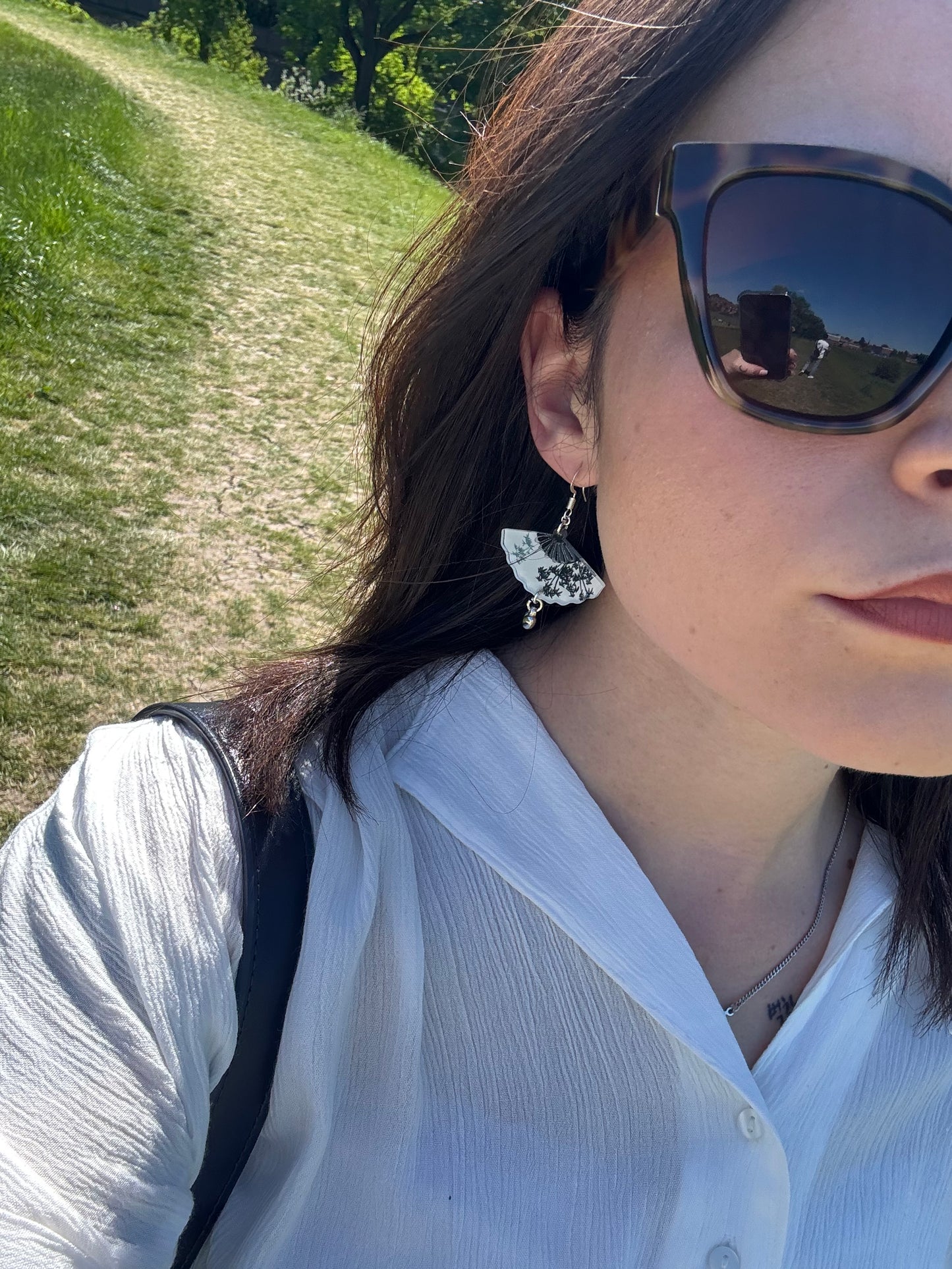 oriental fan earrings, white