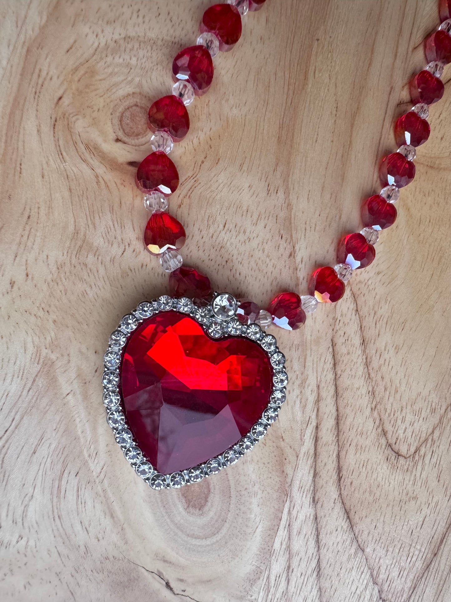 red hearts pendant necklace