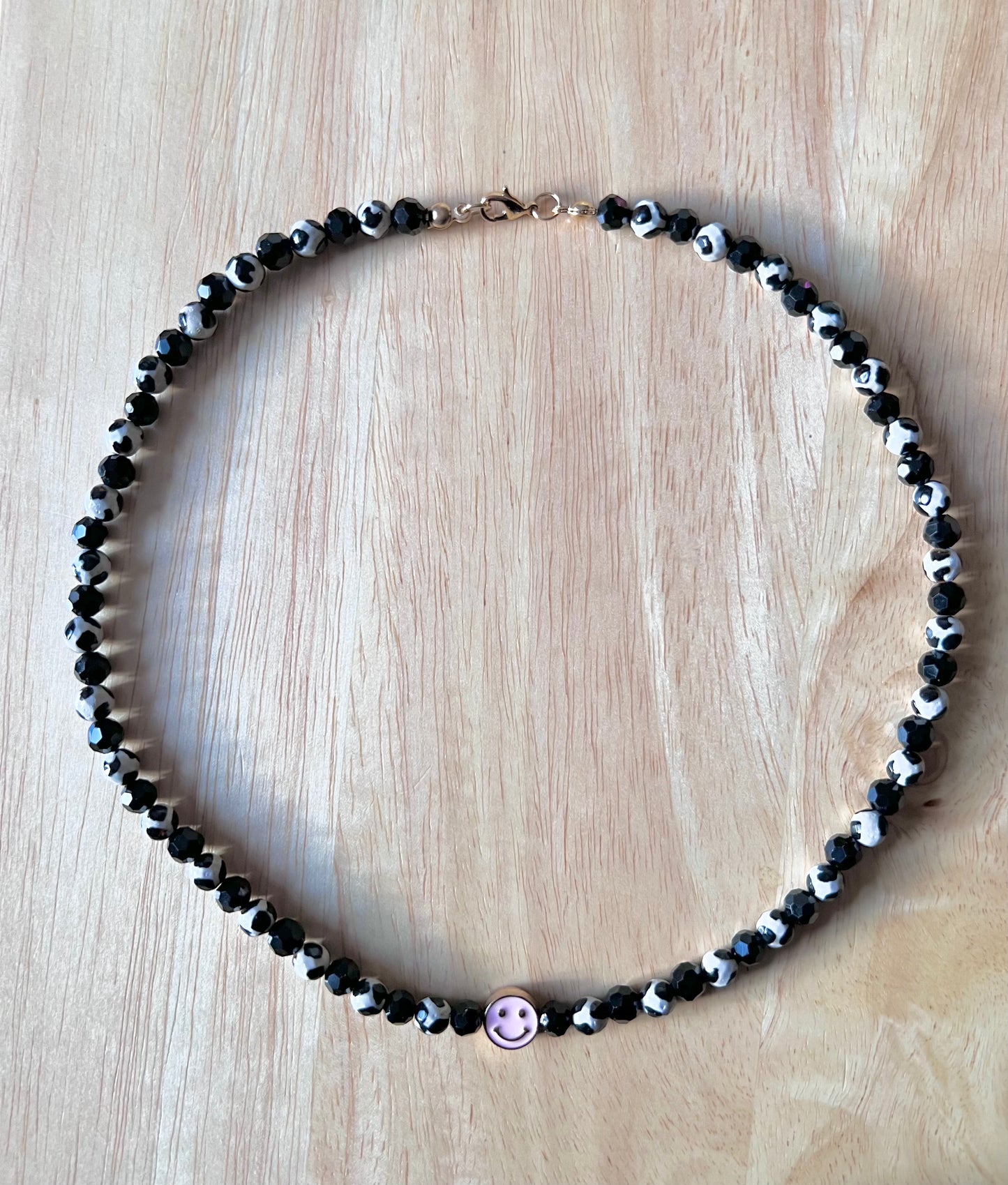 Anna monochrome smiley necklace