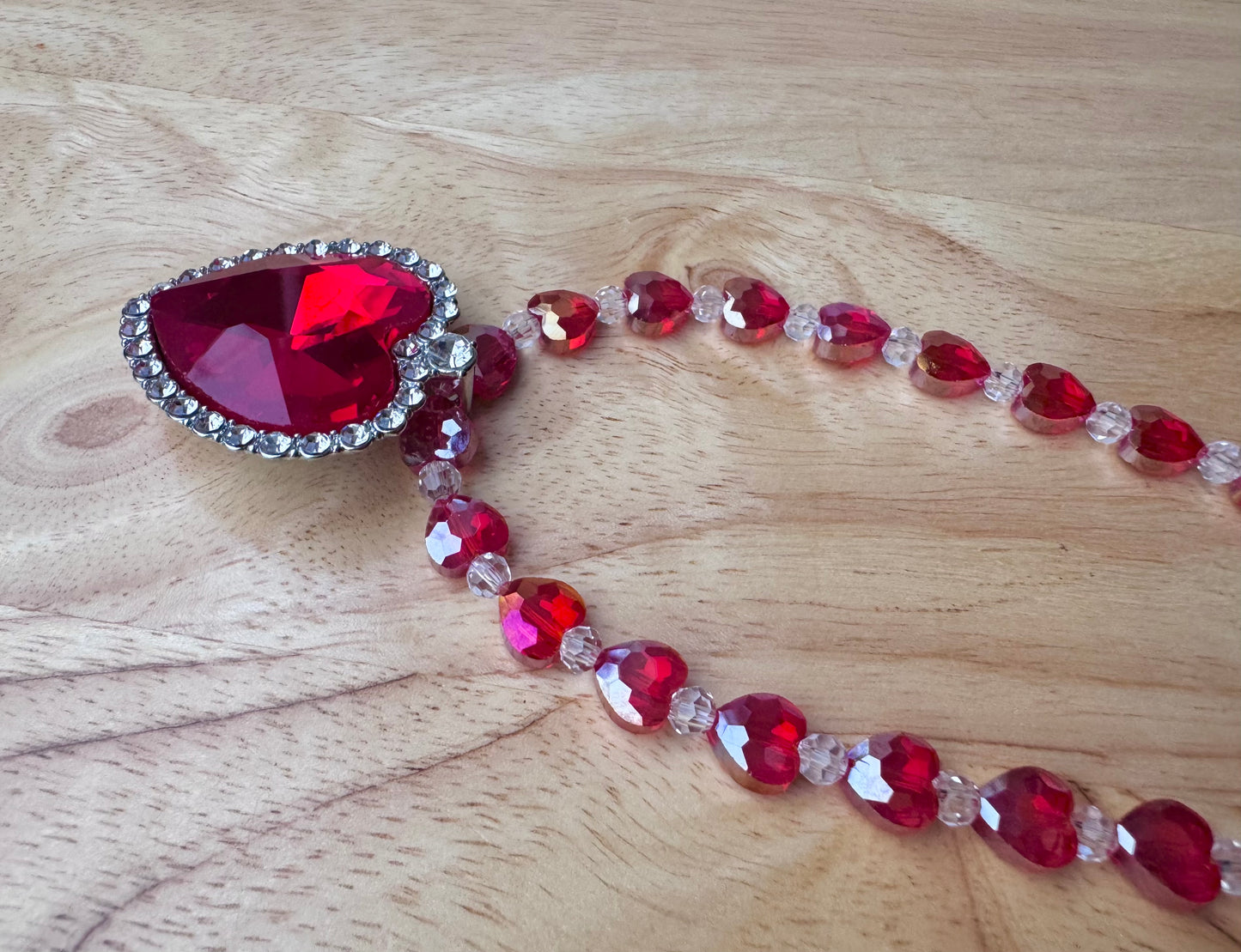 red hearts pendant necklace