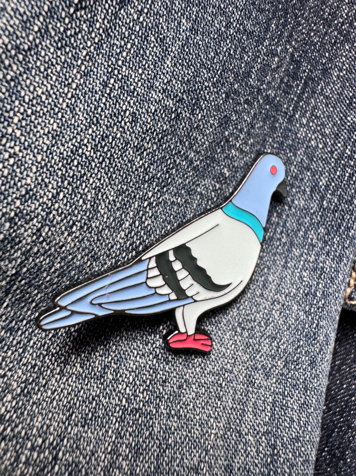 Pigeon pin badge