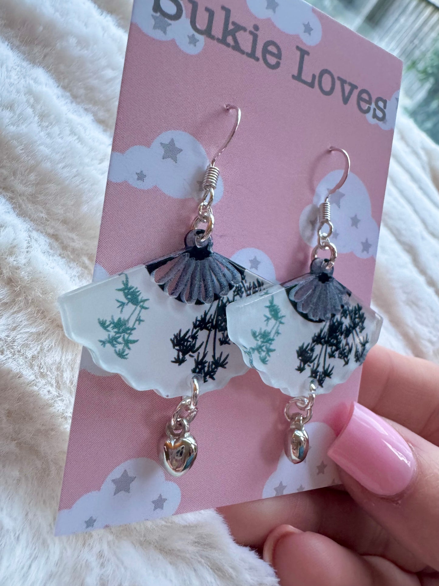 oriental fan earrings, white