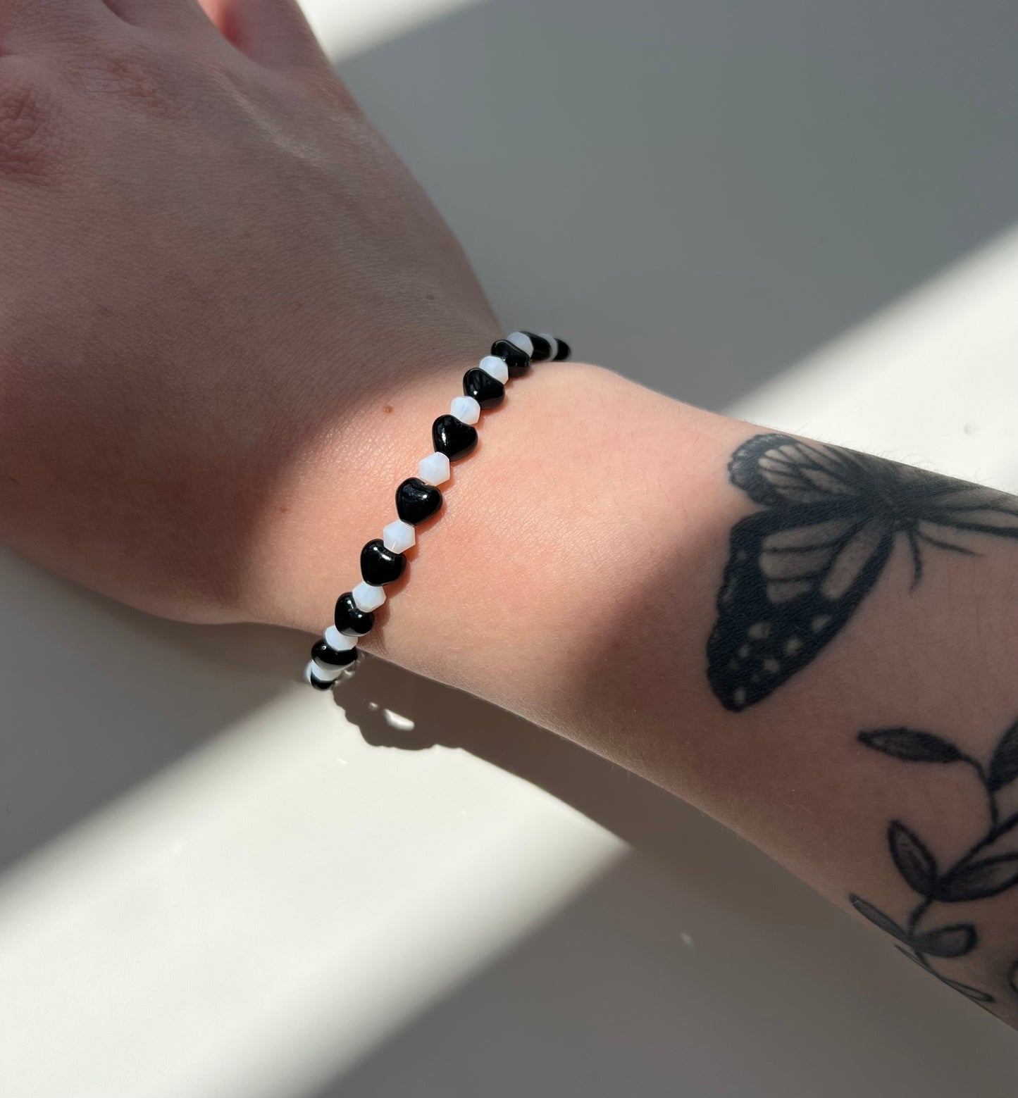 Monochrome heart bracelet